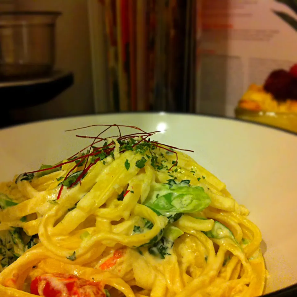 Linguini mit Basilikum-Frischkäse-Sauce|sweet tigerpunkさん