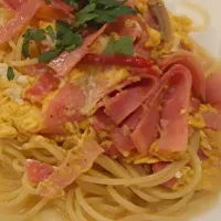 卵とベーコンのパスタ|あづさん