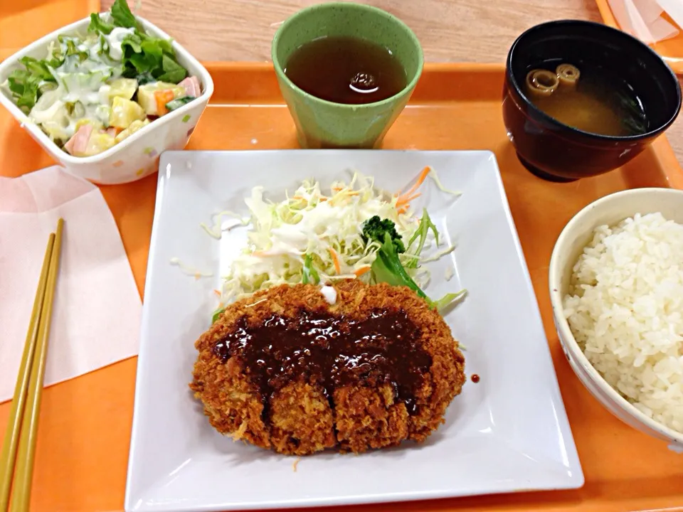 メンチカツの定食*\(^o^)/*|すかラインさん