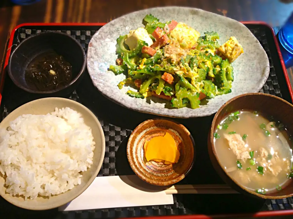 沖縄時間 チャンプルー定食|ゆさん