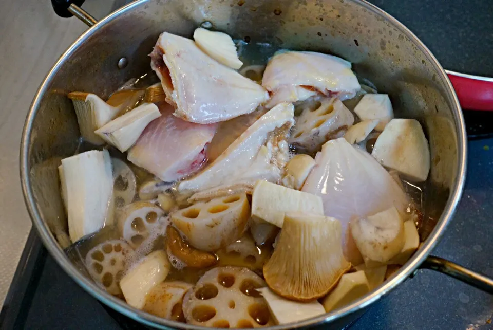 Snapdishの料理写真:simmered kawahagi fish and lotus root|Magoshi YZ250さん