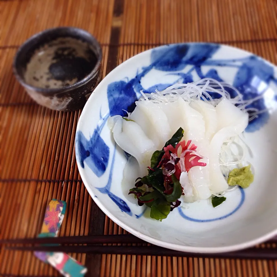 Snapdishの料理写真:Sashimi,Monkabuto squid&Sake.紋甲イカの造り|kctreeさん