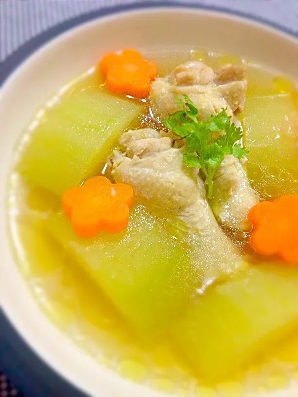 🍲 Chicken and bottle gourd soup 🍗 ( ไก่ต้มฟัก )|🍴melody🍛🎶さん