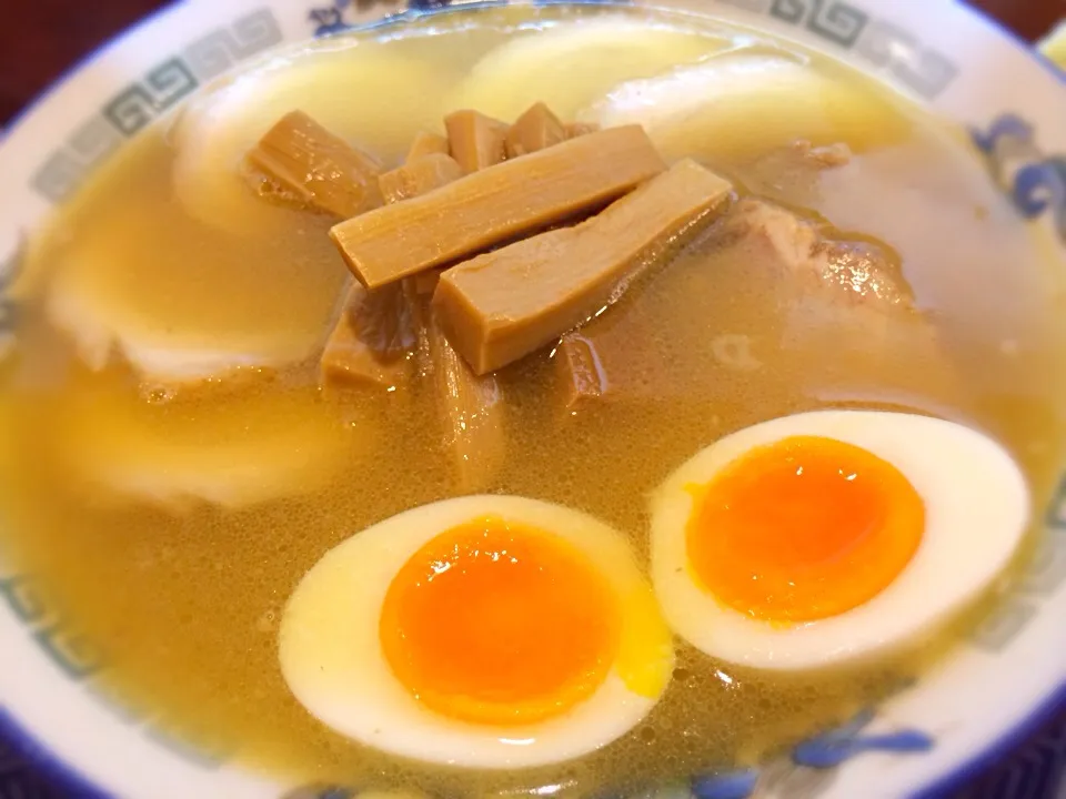 【本日のランチ】好来系ラーメン。(ﾟдﾟ)ｳﾏｰ|JTKさん