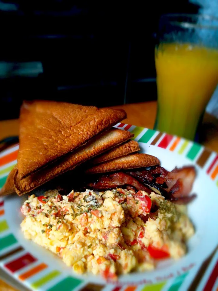 Scramble egg with tomato|Basanti Garibaさん