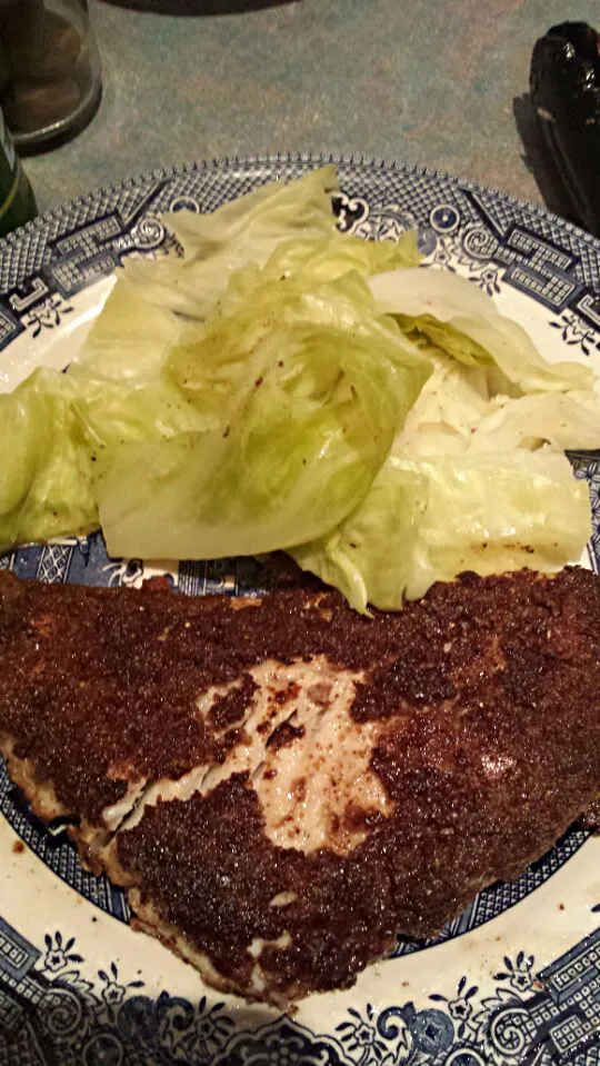 Snapdishの料理写真:moki in a flaxseed crust with steamed cabbage and cauliflower|Miriam Hughesさん