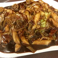 Snapdishの料理写真:짜장파스타떡볶이|까까둥지さん