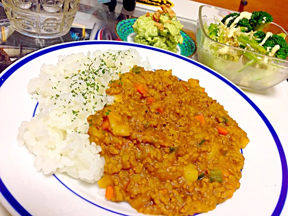 キーマカレー🍛、アボカドディップ、やっつけサラダ|虎キチ6さん