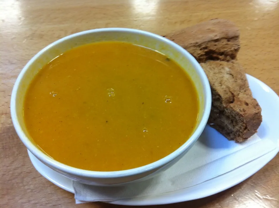 Spiced carrot & chickpea soup in Polesden Lacey|Nick Hiderさん