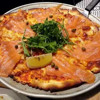 smoked salmon pizza|Ernest Tseさん