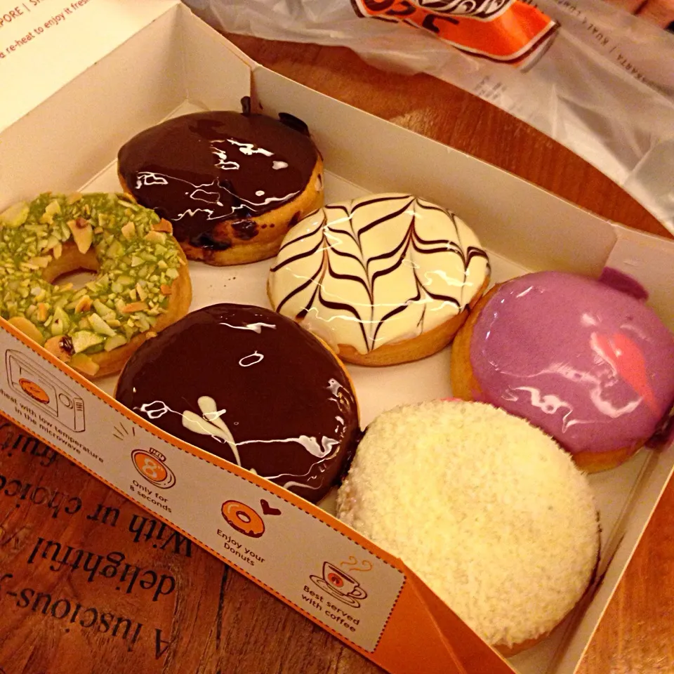 J.Co donuts. 🍩🍩🍩|해리さん