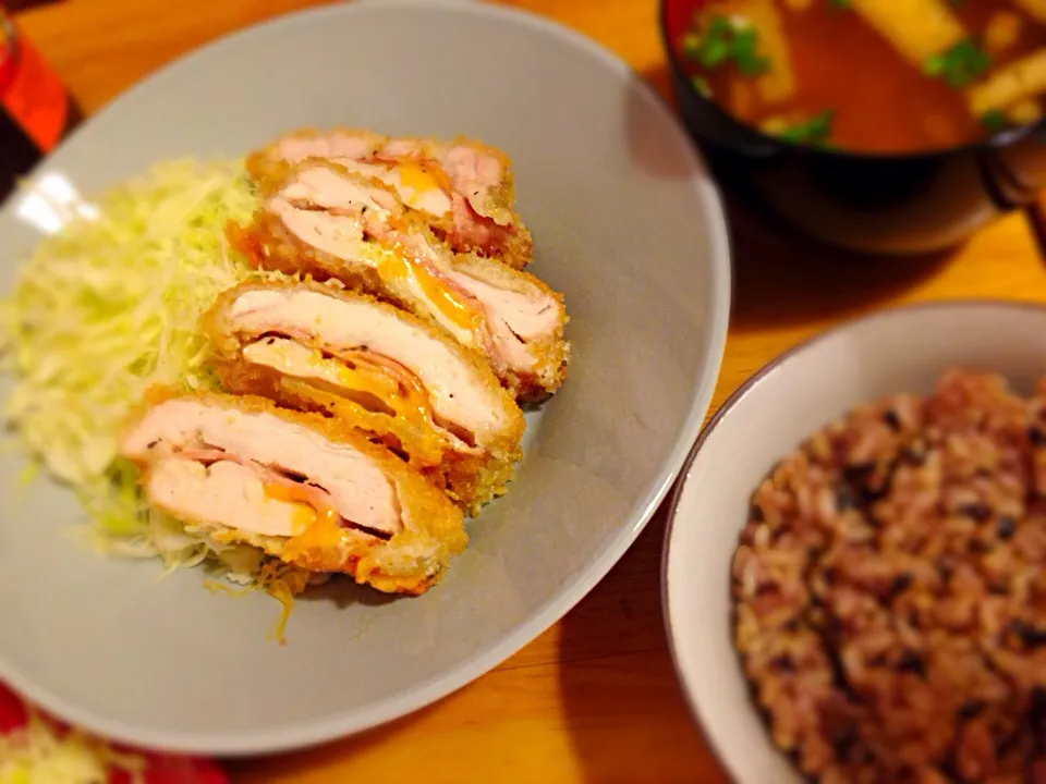 ムネ肉のベーコンとチーズのはさみ揚げ|モネさん