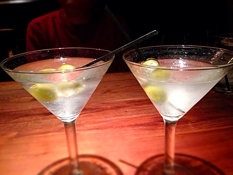 Kettle One Martinis with Stuffed Olives!!|Maria Schlossbergさん