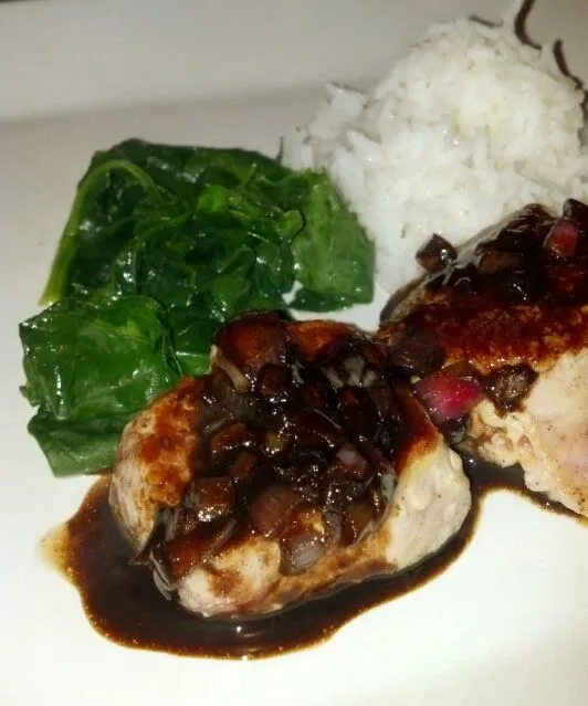 Pork medallions with balsamic reduction|veronicaさん