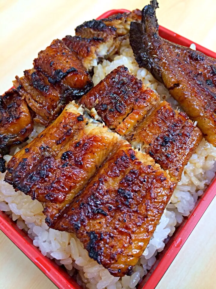 豪華に鰻重‼︎（笑）|Yoshinobu Nakagawaさん