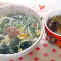 12月8日のお昼
卵ほうれんそうワカメうどん(半たま)
野菜たっぷりスープ|9まぁさんさん