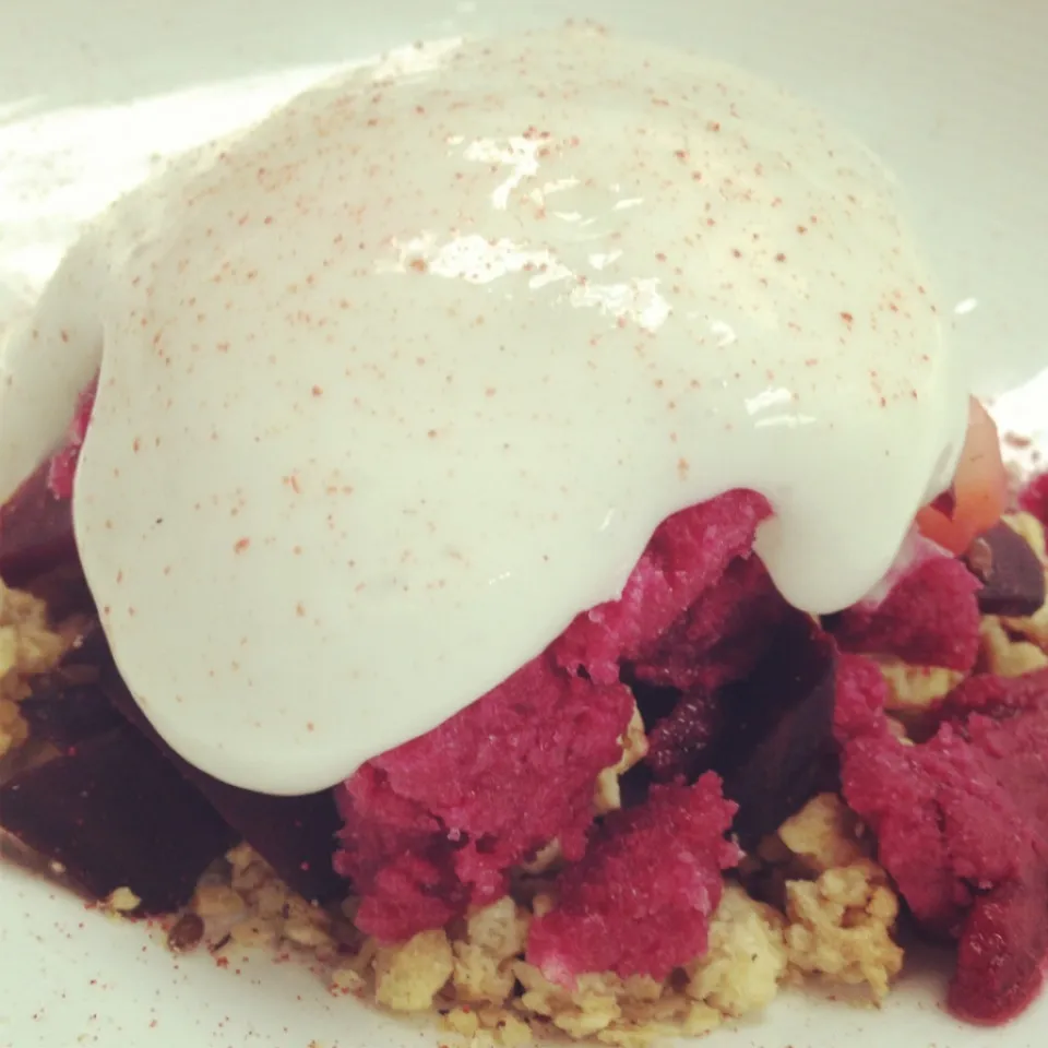 Grilled beets, blueberry granola, strawberries, almond milk, beet-pear granita (for brunch)|andrew franciscoさん