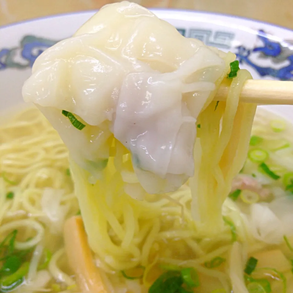 ワンタン麺|梅花権現さん