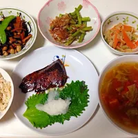 生姜ご飯 ぶりの照り焼き トマトスープ ひじき煮 インゲンおひたし 切り干し大根|えりかさん