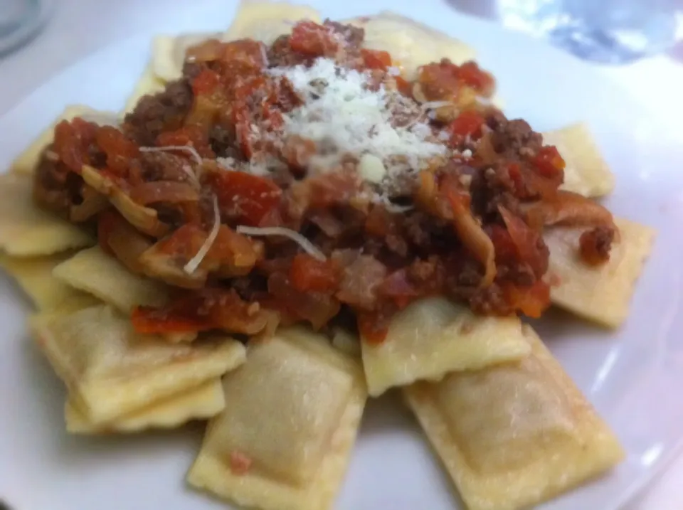 Ravioli with my NEW bolognese sauce|Daniel Olléさん