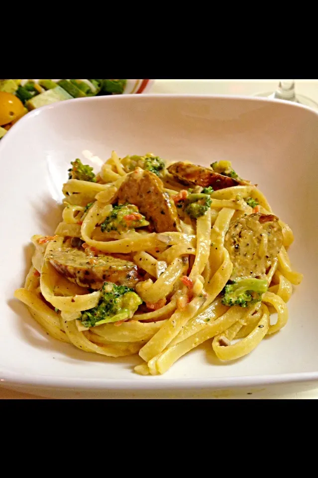 Sausage, mushroom and brocoli pasta with a light cream sauce|Jakeさん