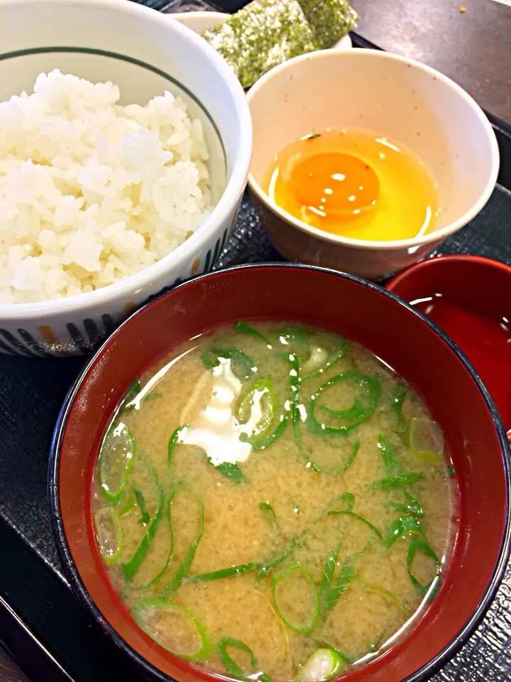 今朝は、こだわり卵朝定食。|Takashi H.さん