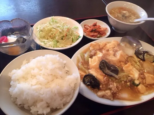 【日替定食】挽肉豆腐煮込を頂きました。|momongatomoさん