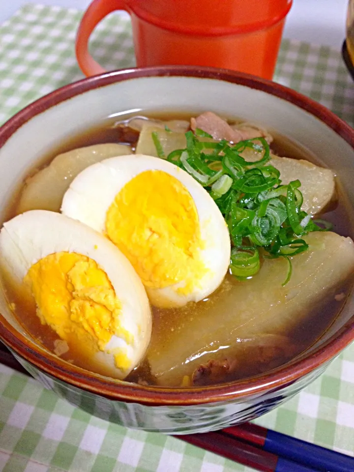 Snapdishの料理写真:豚肉と大根の煮物|いばきょんさん