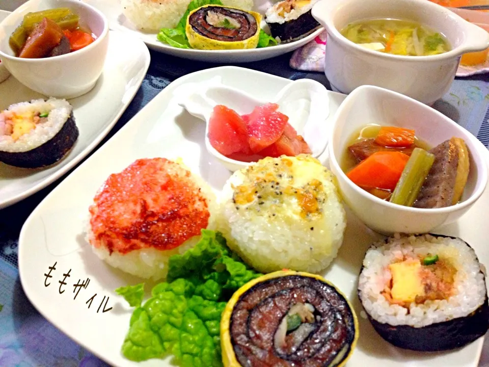 夜食（しらすチーズマヨ🍙＆明太マヨ🍙）|けいちゃん（ももザィル）さん