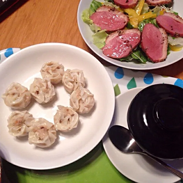 Snapdishの料理写真:シュウマイ 合鴨ロースパストラミサラダ 茶碗蒸し|さるさん