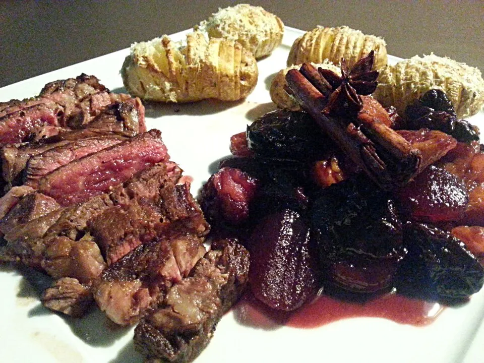 Snapdishの料理写真:Australian grain fed ribsteak with hasselbäck potato and tutti-frutti with red wine, cinnamon and star anise|Frank&Jolanda - Eteninbeeldさん