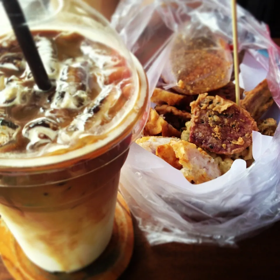 Iced caramel macchiato & Taro, pumpkin, potato fritters|Prae~*さん