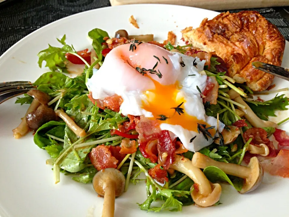 Salade Lyonnaise|nick pornchanaさん