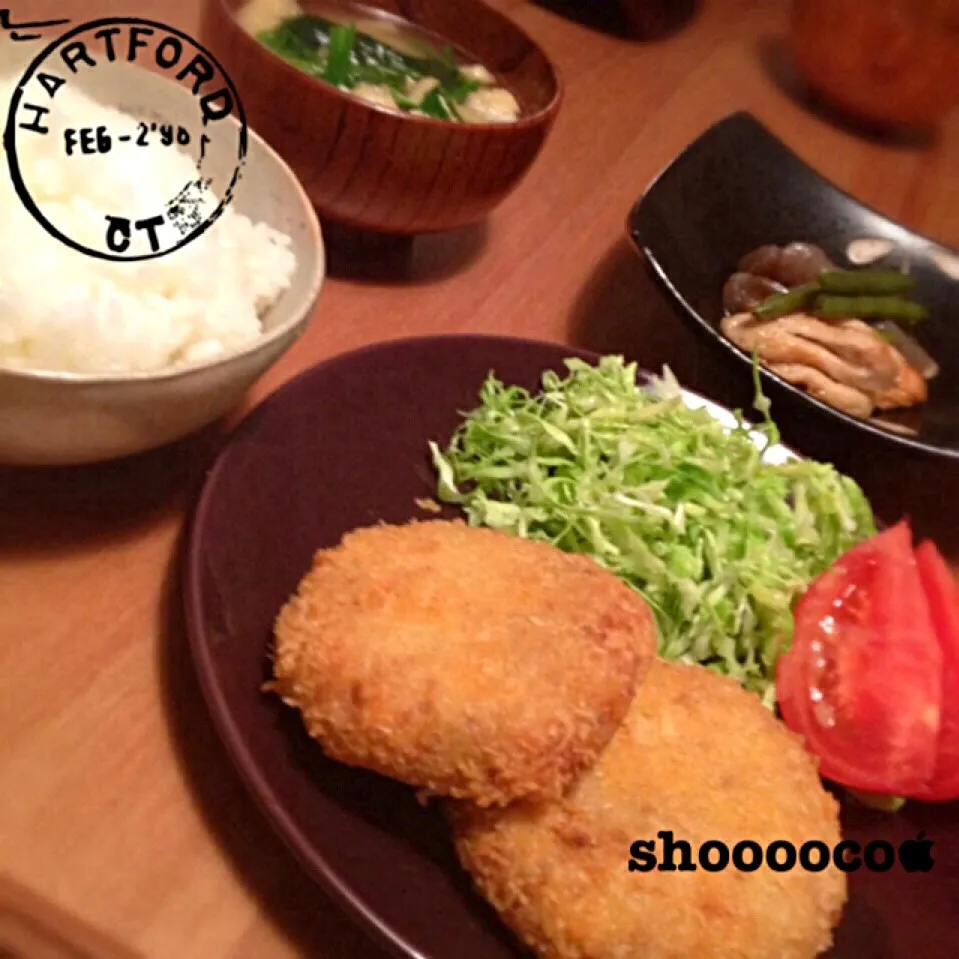 Snapdishの料理写真:今日はワンウェイじゃなく会話しました。コロッケ定食的な。|shoooocoさん