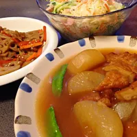 大根とねり天煮込み  春雨サラダ 蓮根のキンピラ|えりりさん