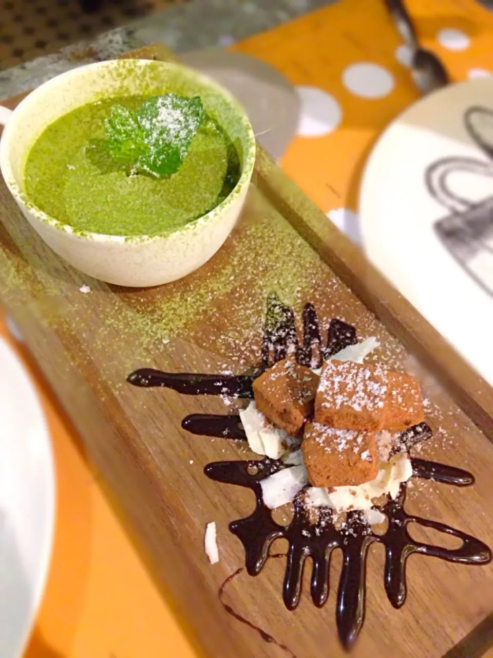 Green tea pudding with chocolate truffles|小環さん