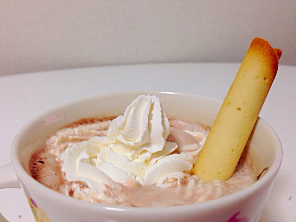 Hot chocolate with whip cream|amiさん