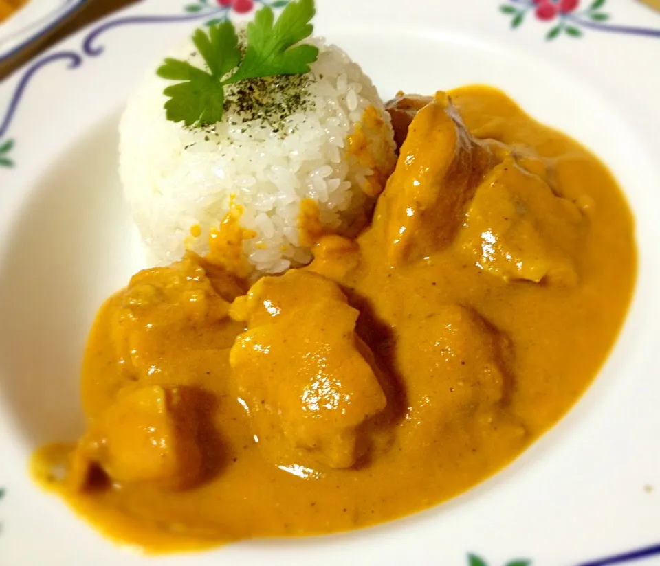 滑らかバターチキンカレー|でおでおさん