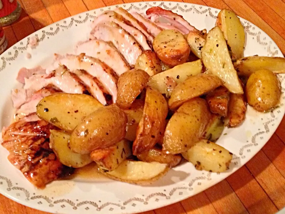 Pork tenderloin with rosemary garlic potatoes|Michele Fortunatiさん