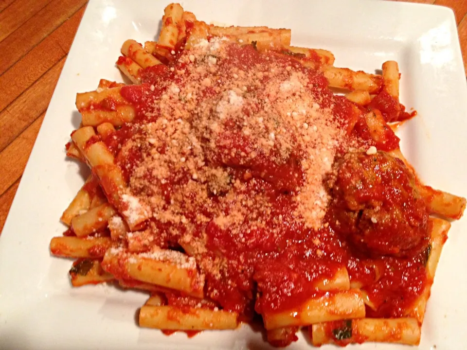 homemade meat sauce and ziti|Michele Fortunatiさん