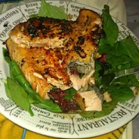 Snapdishの料理写真:salmon and spinach salad with balsamic and dried cranberries|maia wさん