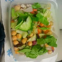 Snapdishの料理写真:Healthy salad with handful boiled chickpeas. Great and healthy.|Nishaさん