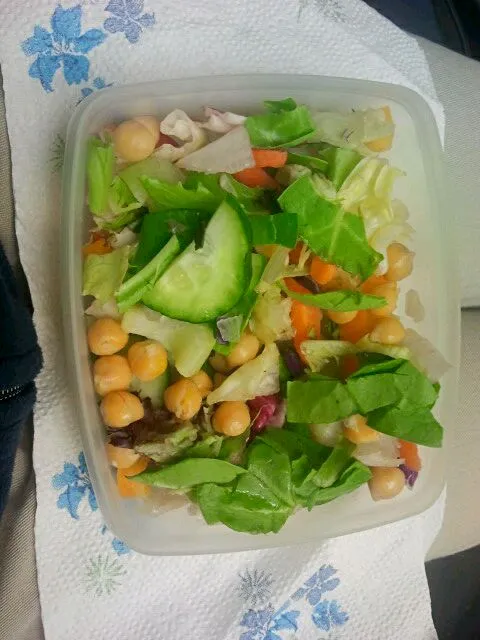 Snapdishの料理写真:Healthy salad with handful boiled chickpeas. Great and healthy.|Nishaさん