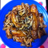 Chicken wings in mushroom|diane besmonteさん