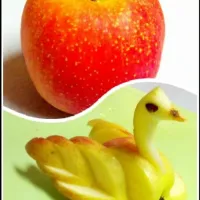 My son turned an apple to a beautiful swan.|Vanessaさん