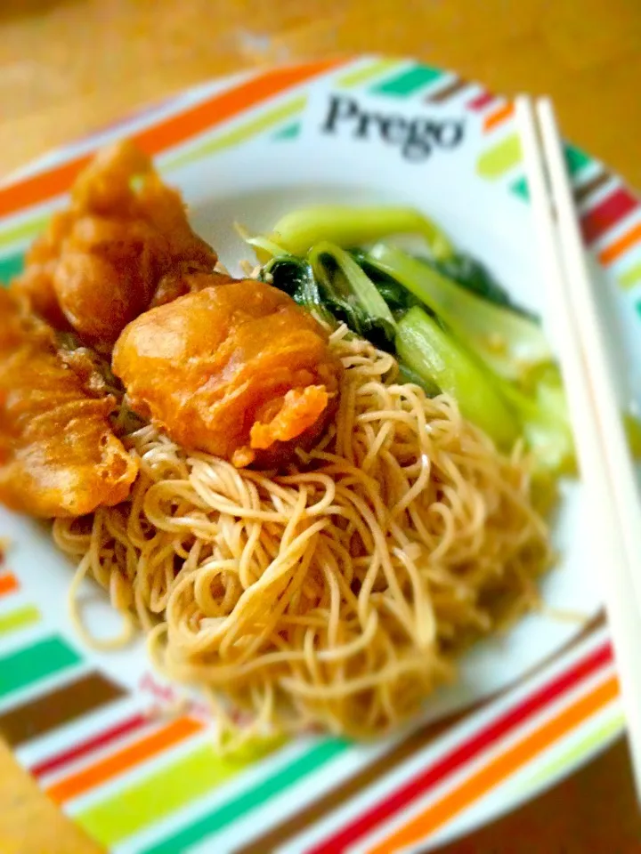 Prawn noodle made by my hubby.. While I cook the veg.. Yummy|Basanti Garibaさん