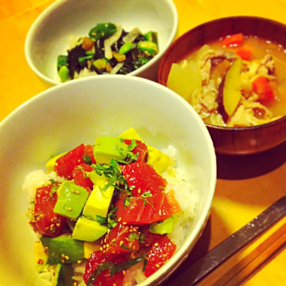 マグロとアボカドの漬け丼|レイさん