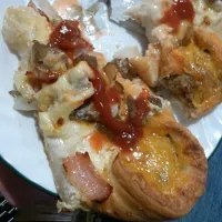 pizza burger|Harrold Charles Chengさん