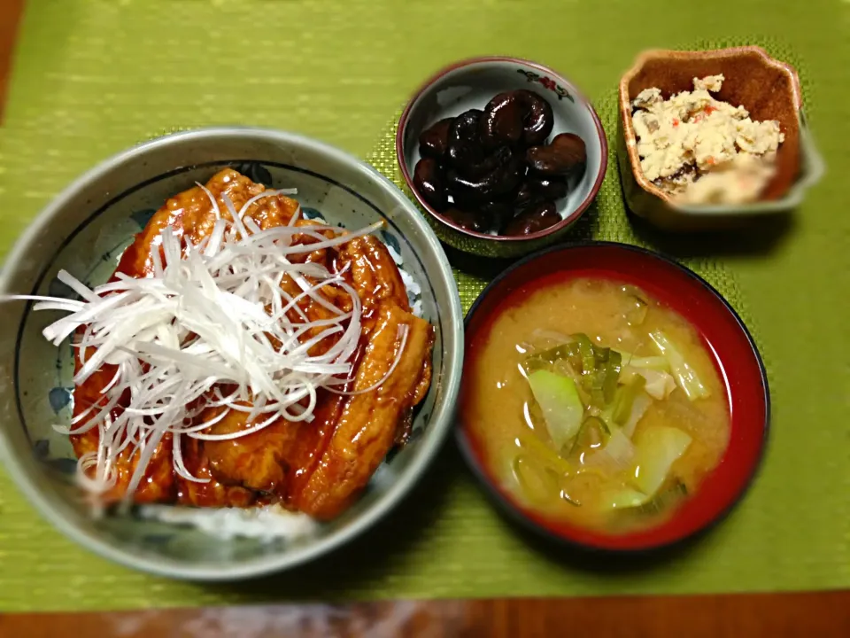 さんまの蒲焼き丼定食|あっこぷーさん