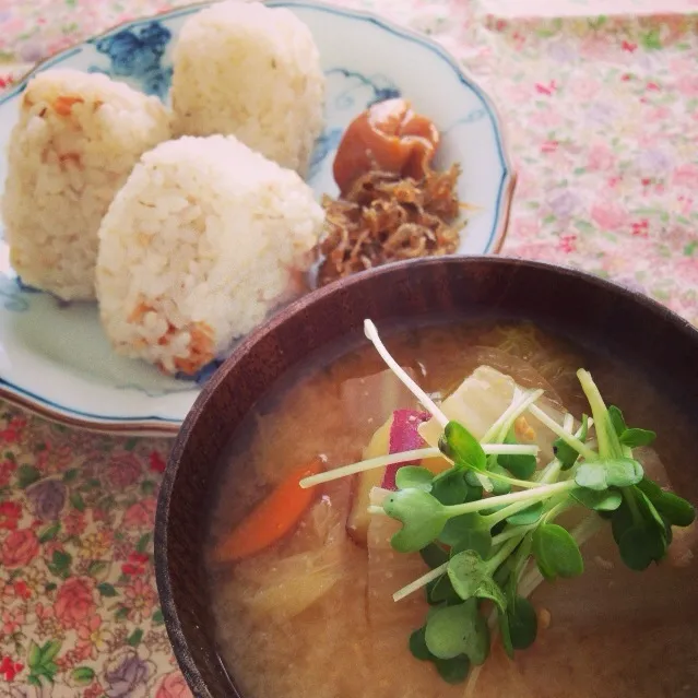 寝坊脱出のち朝ごはん☻|Ｓhinoさん